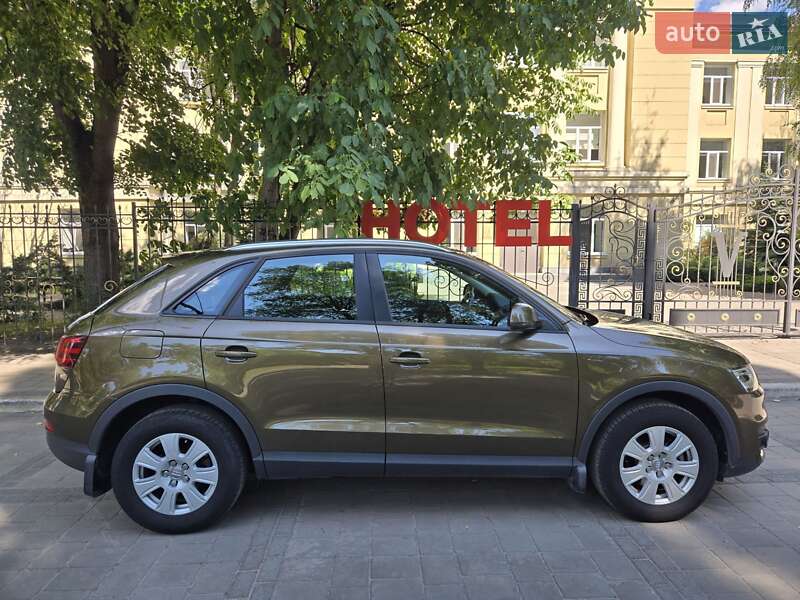 Внедорожник / Кроссовер Audi Q3 2012 в Каменском фото 2 Внедорожник / Кроссовер Audi Q3 2012 в Каменском