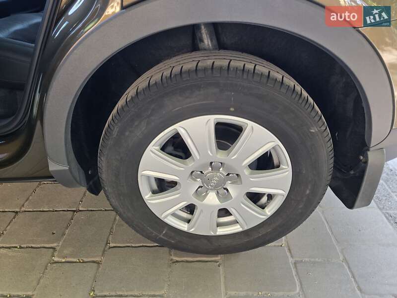 Внедорожник / Кроссовер Audi Q3 2012 в Каменском фото 20 Внедорожник / Кроссовер Audi Q3 2012 в Каменском