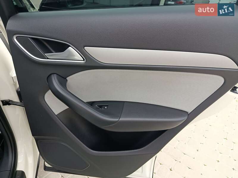 Внедорожник / Кроссовер Audi Q3 2012 в Коломые