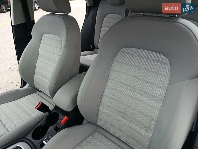 Внедорожник / Кроссовер Audi Q3 2012 в Коломые