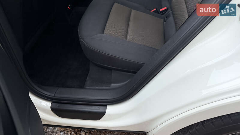 Внедорожник / Кроссовер Audi Q3 2013 в Киеве