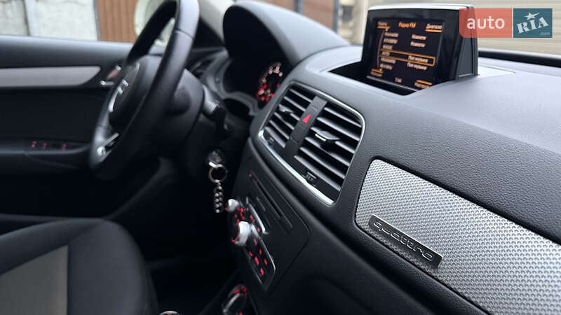 Внедорожник / Кроссовер Audi Q3 2013 в Киеве