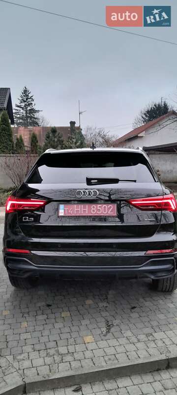 Внедорожник / Кроссовер Audi Q3 2020 в Стрые