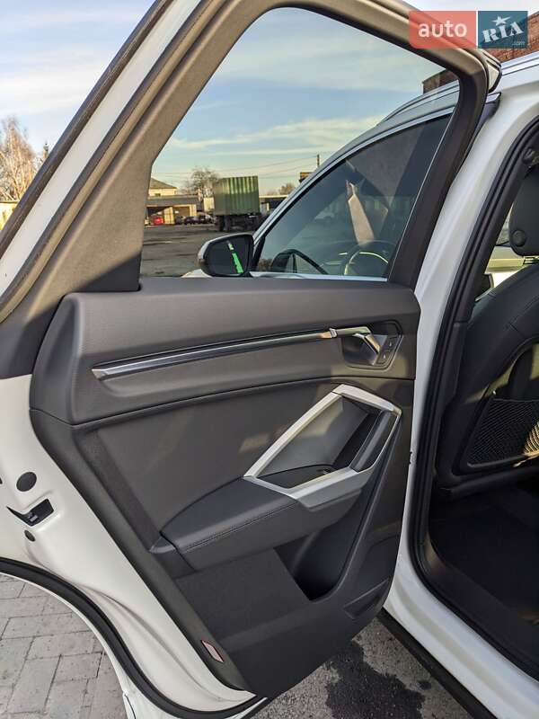 Внедорожник / Кроссовер Audi Q3 2019 в Лубнах фото 38 Внедорожник / Кроссовер Audi Q3 2019 в Лубнах