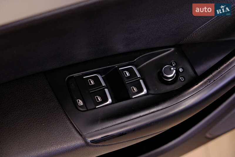 Внедорожник / Кроссовер Audi Q3 2015 в Одессе фото 18 Внедорожник / Кроссовер Audi Q3 2015 в Одессе