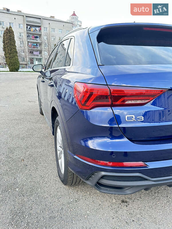 Внедорожник / Кроссовер Audi Q3 2024 в Белой Церкви