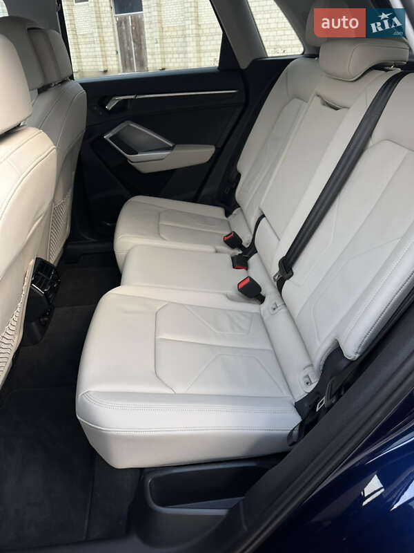 Внедорожник / Кроссовер Audi Q3 2024 в Белой Церкви