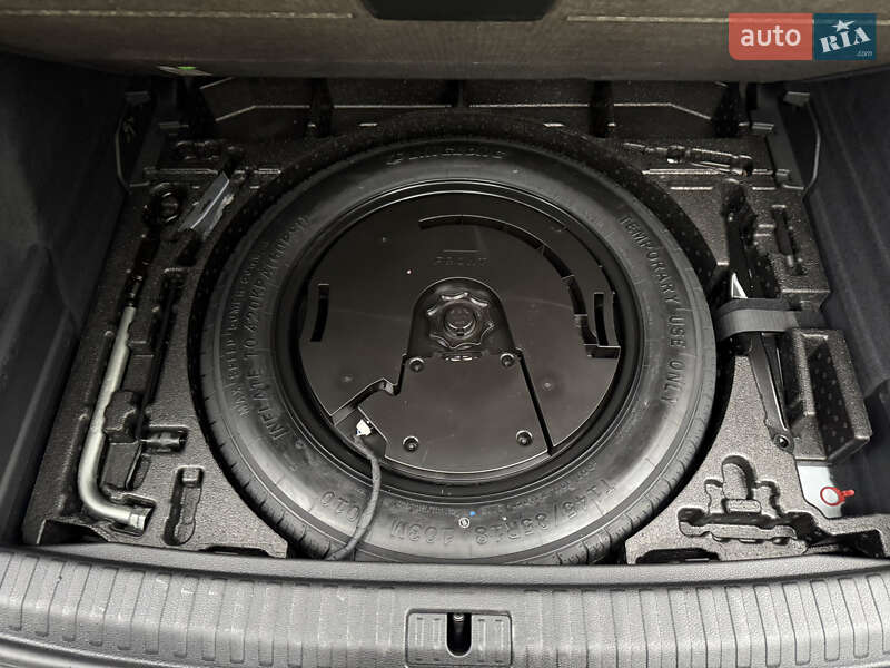 Внедорожник / Кроссовер Audi Q3 2019 в Львове