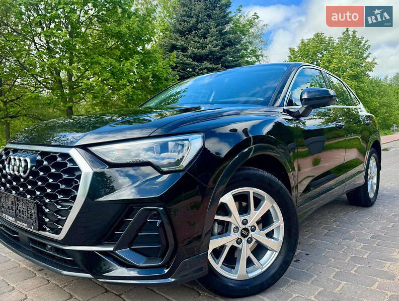 Внедорожник / Кроссовер Audi Q3 2020 в Одессе