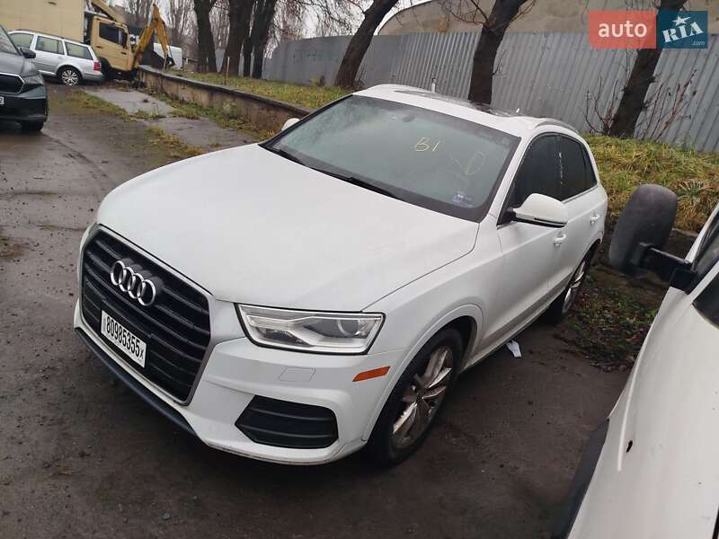 Внедорожник / Кроссовер Audi Q3 2016 в Ровно