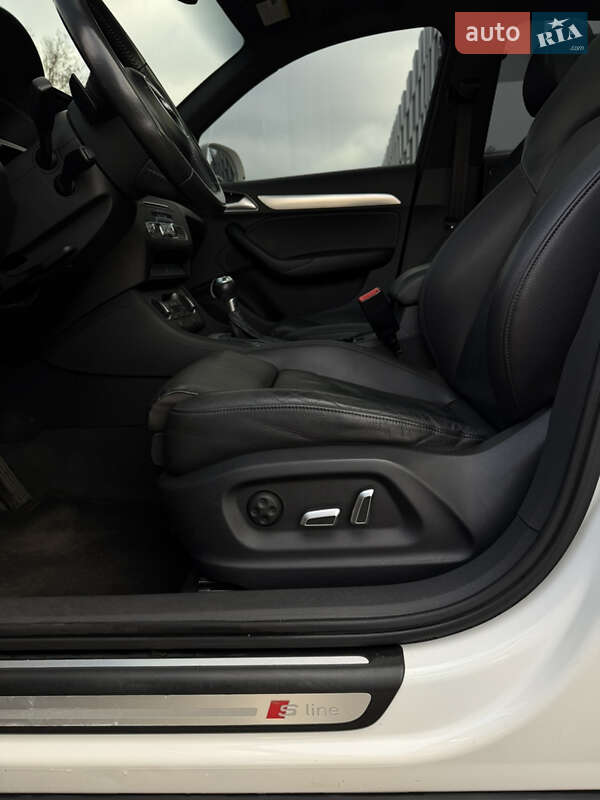 Внедорожник / Кроссовер Audi Q3 2017 в Одессе