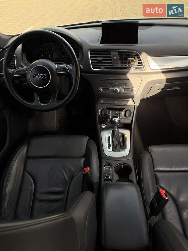 Внедорожник / Кроссовер Audi Q3 2017 в Одессе