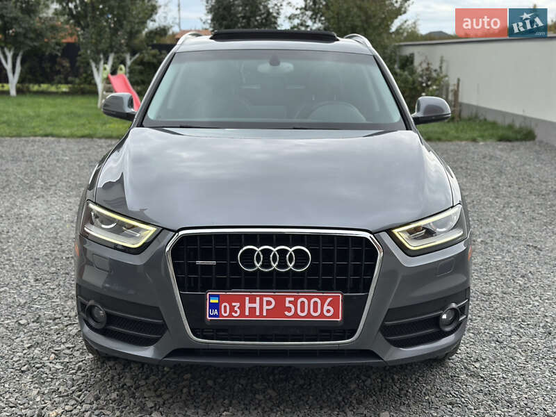 Внедорожник / Кроссовер Audi Q3 2014 в Ужгороде