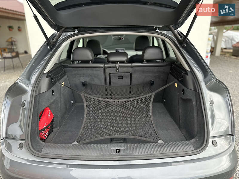 Внедорожник / Кроссовер Audi Q3 2014 в Ужгороде