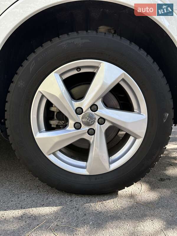 Внедорожник / Кроссовер Audi Q3 2019 в Белогородке