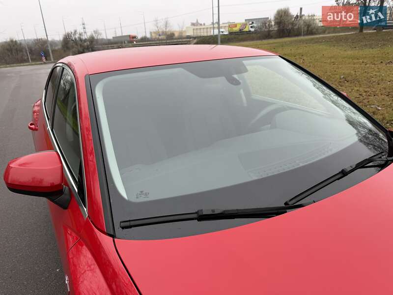 Внедорожник / Кроссовер Audi Q3 2021 в Киеве