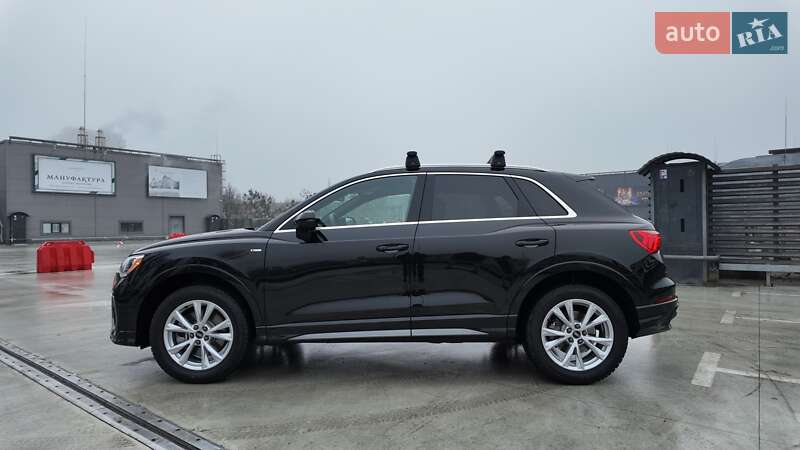 Внедорожник / Кроссовер Audi Q3 2020 в Киеве