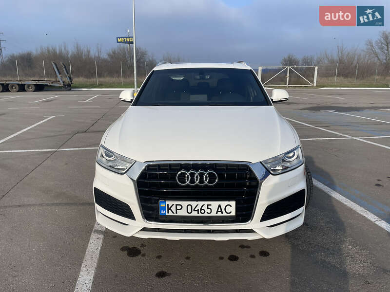 Внедорожник / Кроссовер Audi Q3 2017 в Запорожье