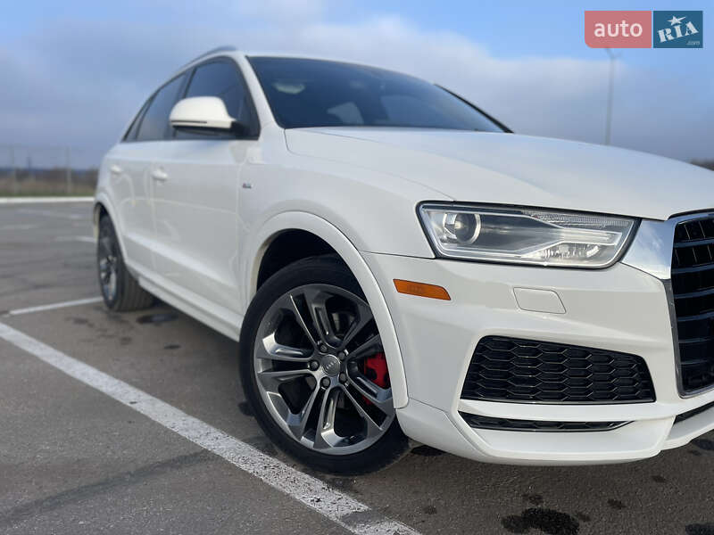 Внедорожник / Кроссовер Audi Q3 2017 в Запорожье