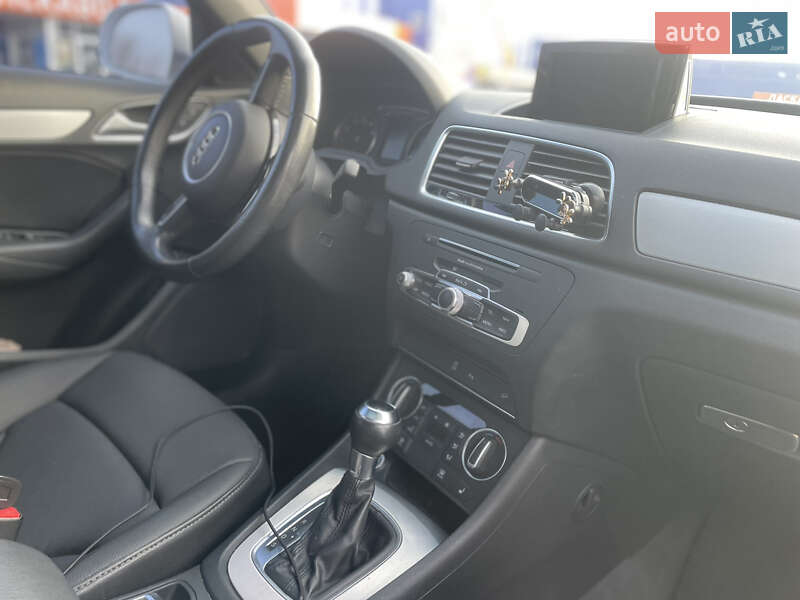 Внедорожник / Кроссовер Audi Q3 2017 в Запорожье