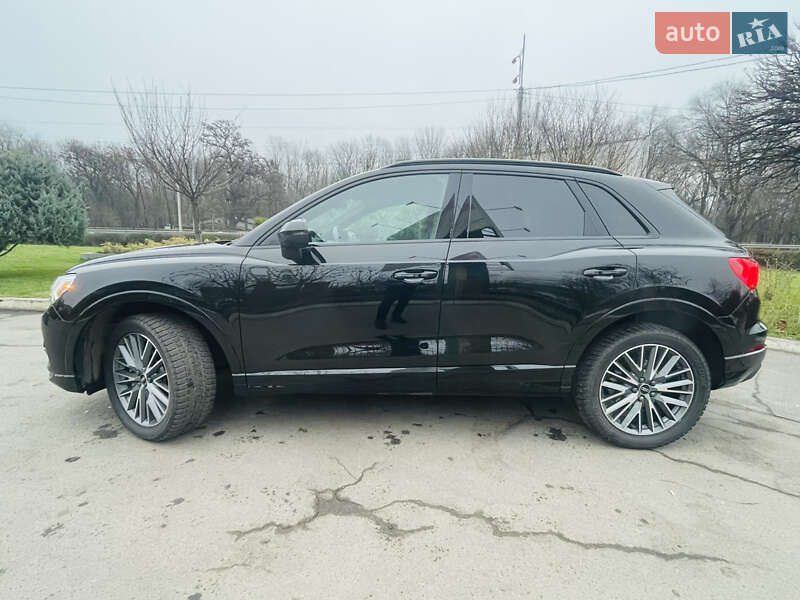 Внедорожник / Кроссовер Audi Q3 2022 в Днепре