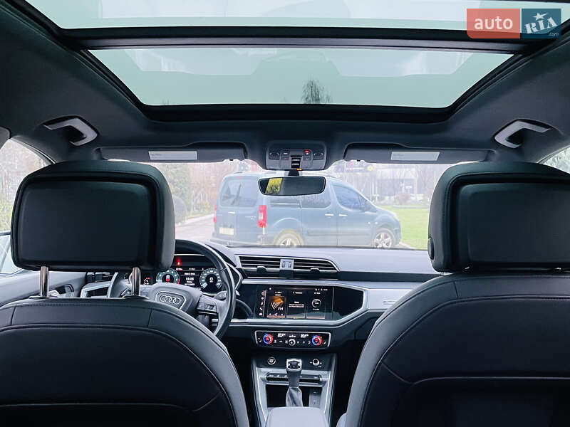 Внедорожник / Кроссовер Audi Q3 2022 в Днепре