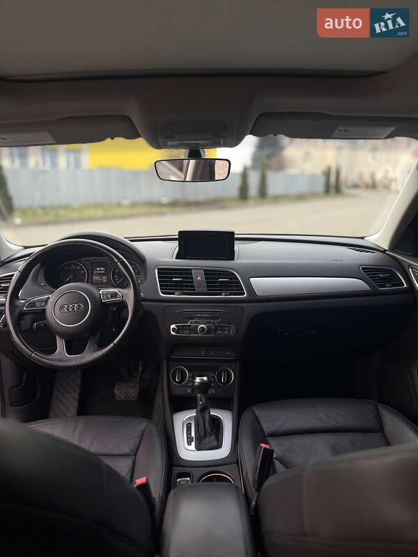 Внедорожник / Кроссовер Audi Q3 2017 в Львове