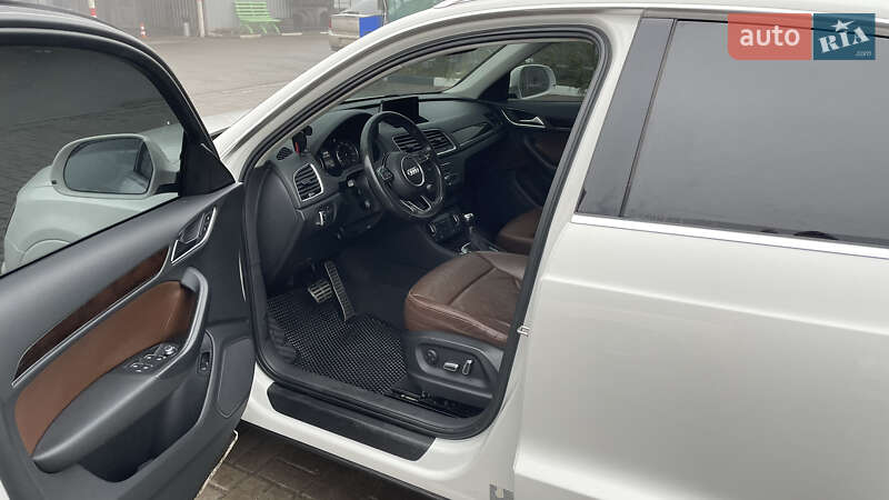 Внедорожник / Кроссовер Audi Q3 2015 в Харькове