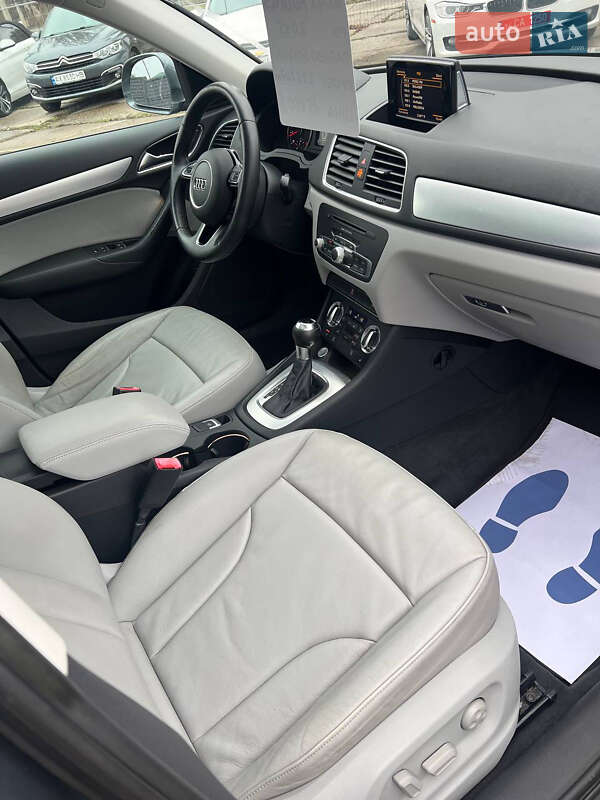 Внедорожник / Кроссовер Audi Q3 2015 в Харькове