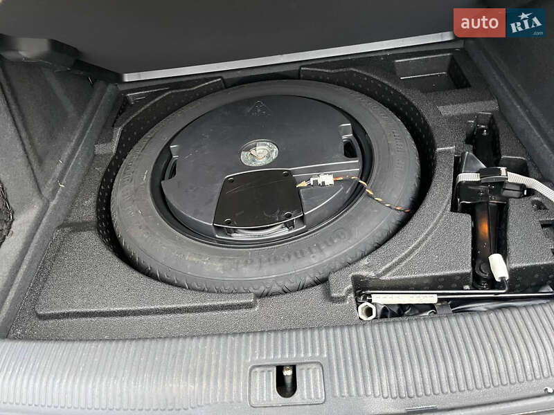 Внедорожник / Кроссовер Audi Q3 2014 в Кривом Роге