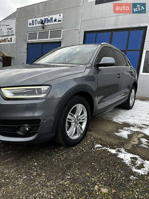 Позашляховик / Кросовер Audi Q3 2012 в Чернівцях