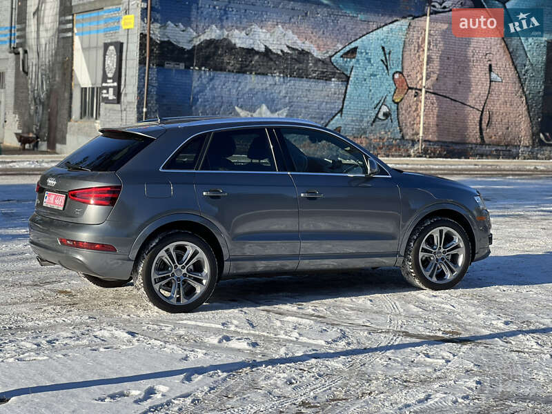 Позашляховик / Кросовер Audi Q3 2015 в Луцьку