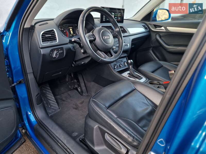 Внедорожник / Кроссовер Audi Q3 2017 в Одессе
