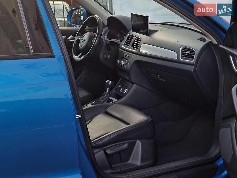 Внедорожник / Кроссовер Audi Q3 2017 в Одессе