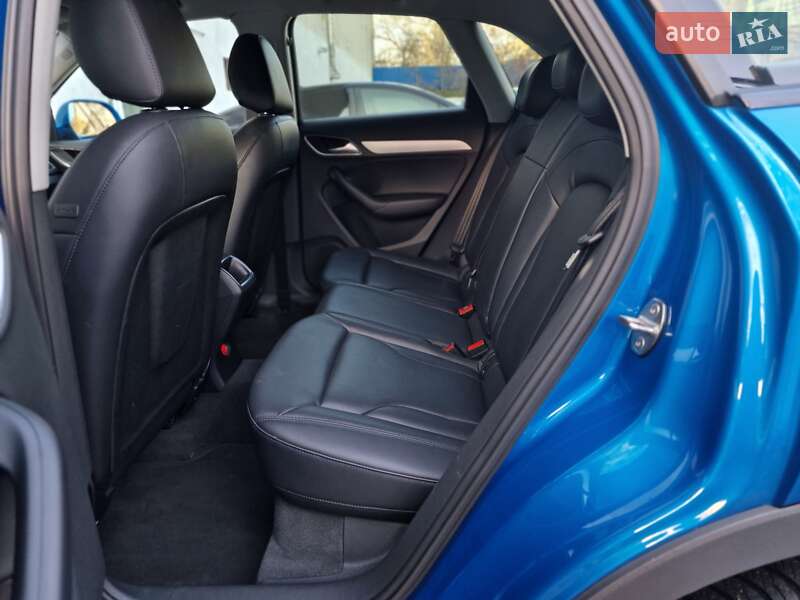 Внедорожник / Кроссовер Audi Q3 2017 в Одессе