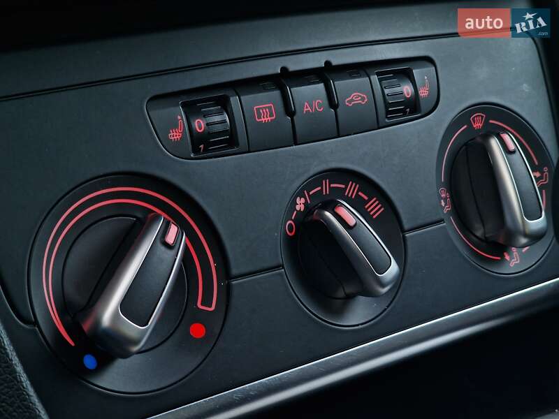 Внедорожник / Кроссовер Audi Q3 2017 в Одессе