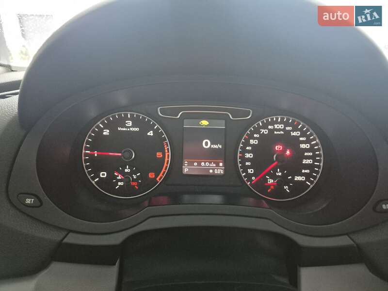 Внедорожник / Кроссовер Audi Q3 2012 в Киеве
