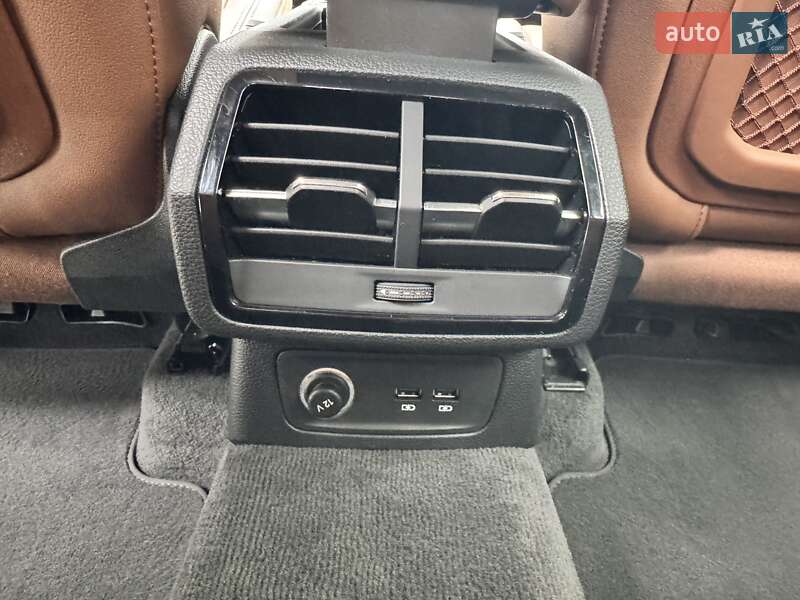 Внедорожник / Кроссовер Audi Q3 2019 в Киеве