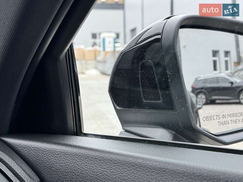 Внедорожник / Кроссовер Audi Q3 2019 в Киеве