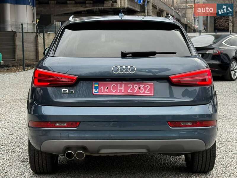 Внедорожник / Кроссовер Audi Q3 2017 в Днепре