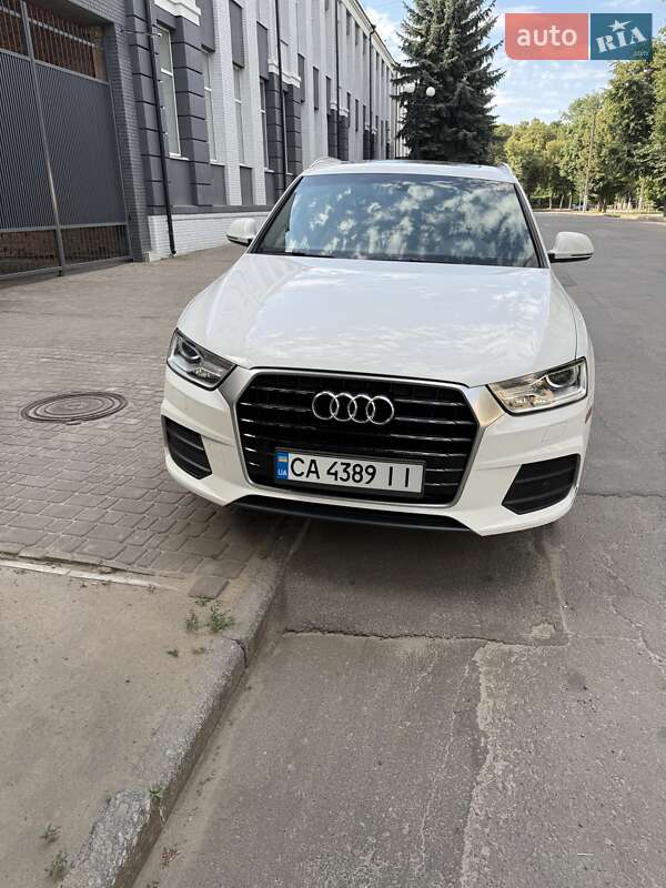 Внедорожник / Кроссовер Audi Q3 2017 в Лубнах