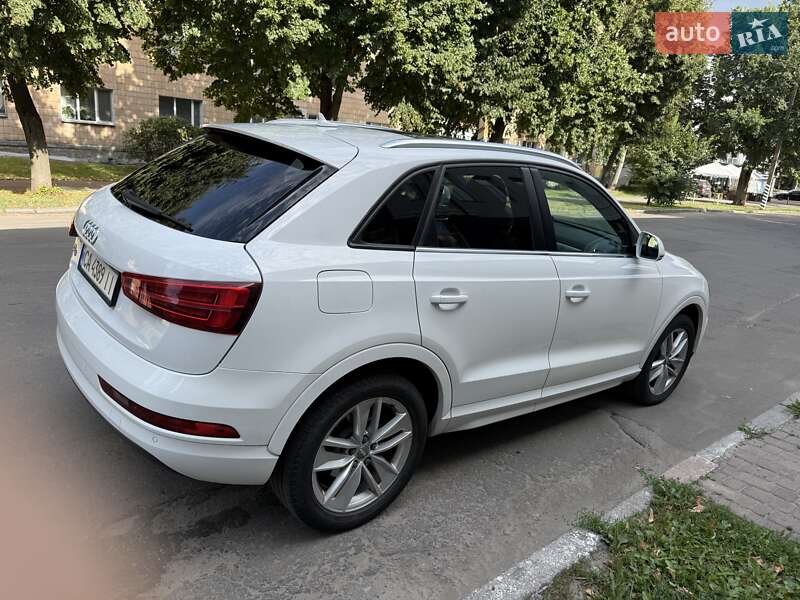 Внедорожник / Кроссовер Audi Q3 2017 в Лубнах
