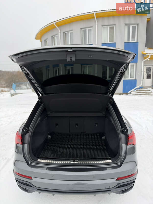 Внедорожник / Кроссовер Audi Q3 2020 в Шепетовке
