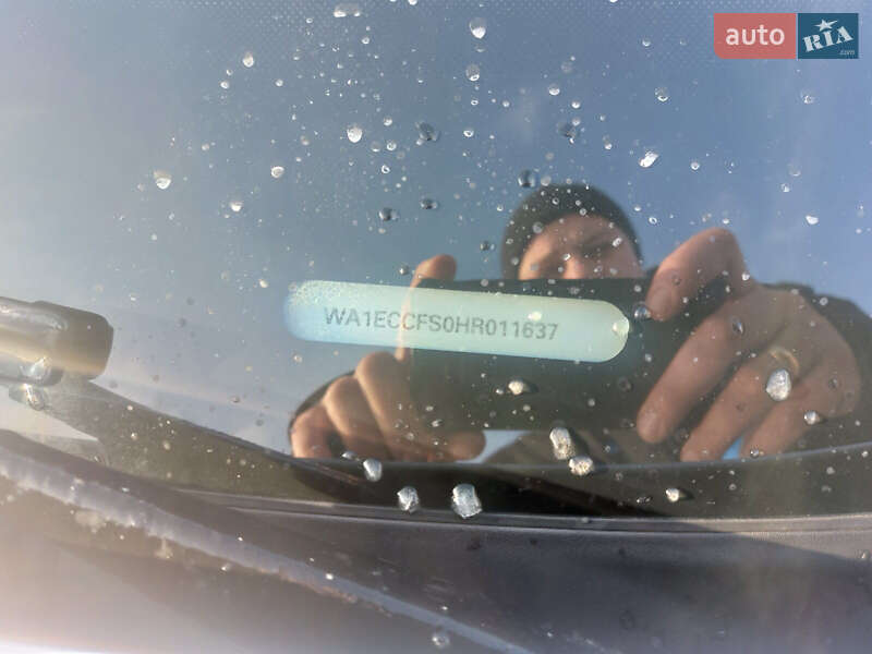 Внедорожник / Кроссовер Audi Q3 2016 в Ужгороде