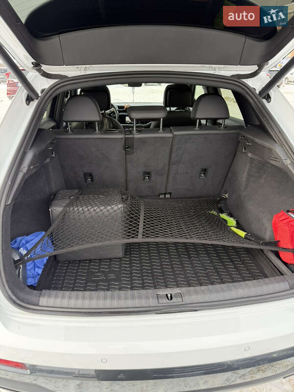 Внедорожник / Кроссовер Audi Q3 2020 в Львове