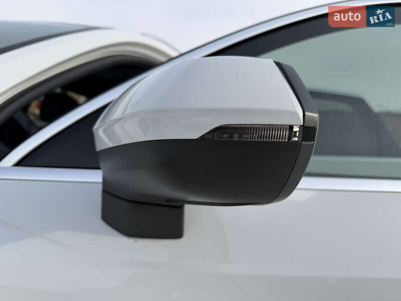 Внедорожник / Кроссовер Audi Q3 2020 в Львове