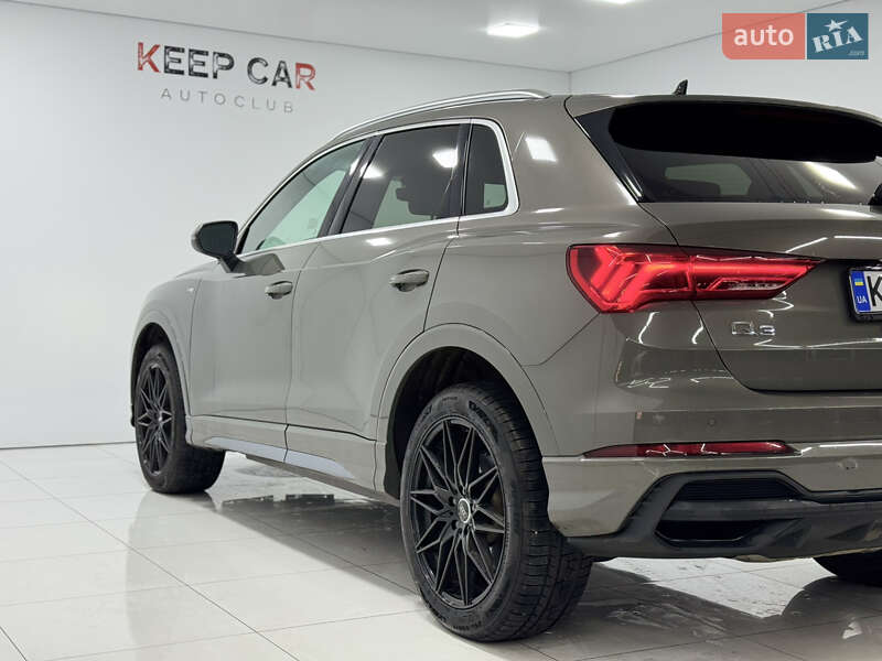 Внедорожник / Кроссовер Audi Q3 2023 в Одессе
