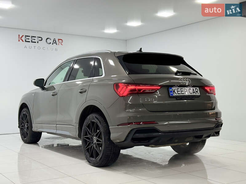 Внедорожник / Кроссовер Audi Q3 2023 в Одессе