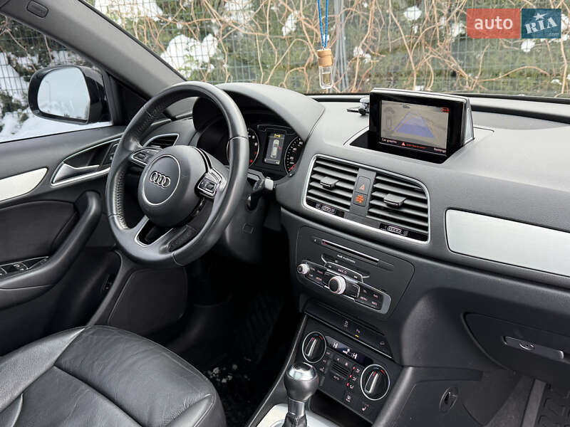 Внедорожник / Кроссовер Audi Q3 2017 в Стрые