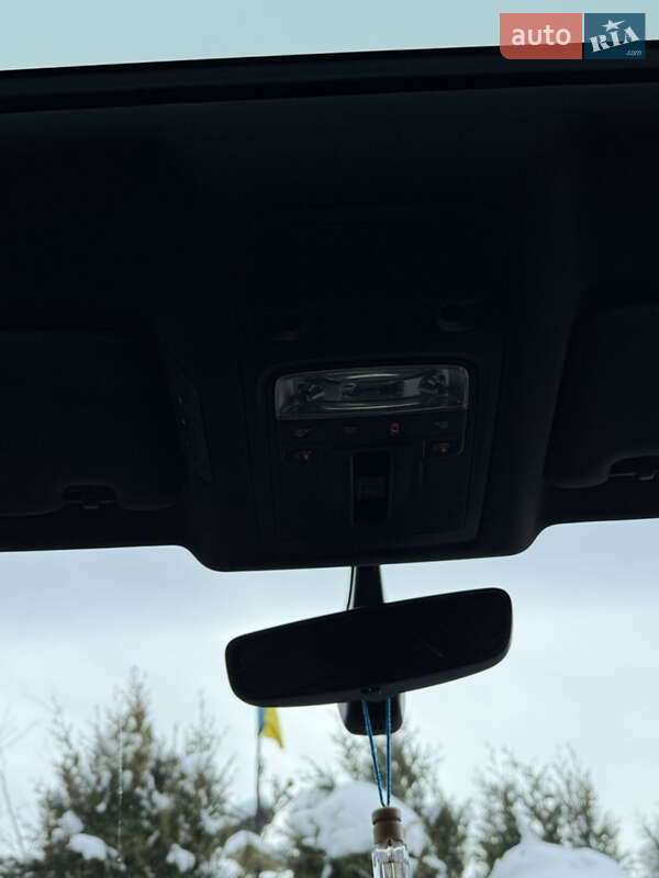 Внедорожник / Кроссовер Audi Q3 2017 в Стрые